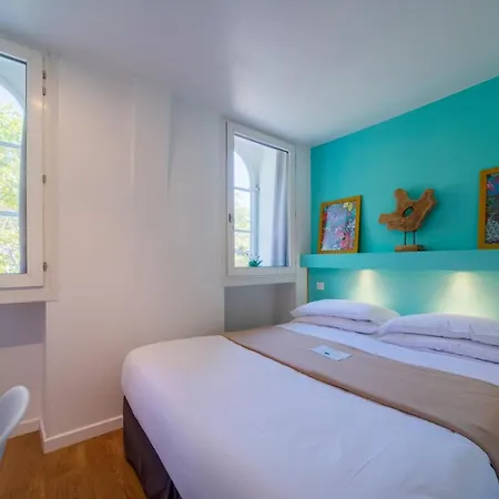 Metropole Aparthotel 3*