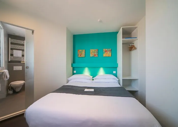 Metropole アパートホテル